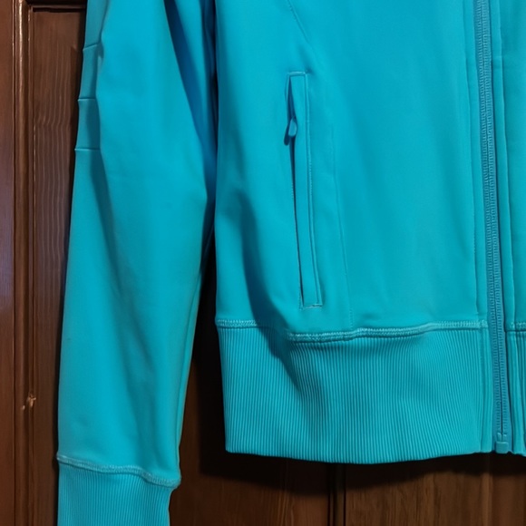 Alo jacket - Picture 4 of 9